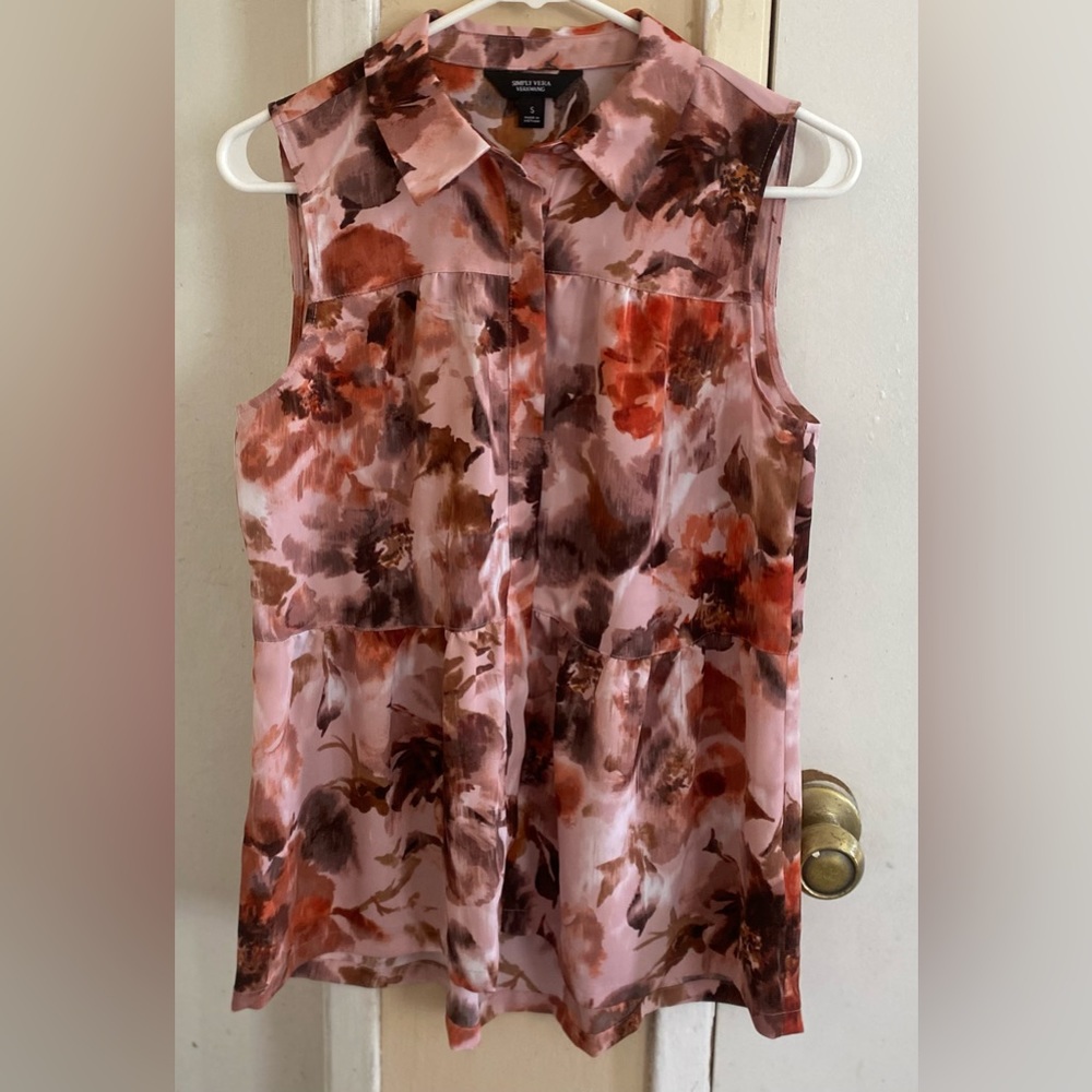 - Simply Vera Vera Wang top sz Small